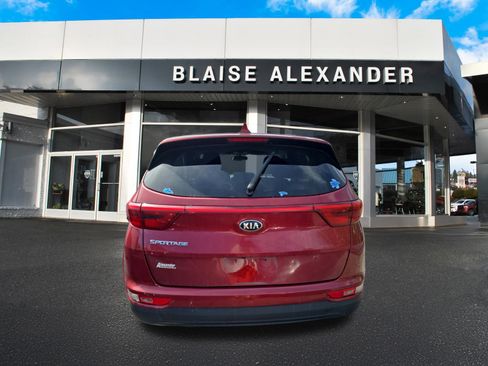 Used 2018 Kia Sportage LX AWD/4WD image 4