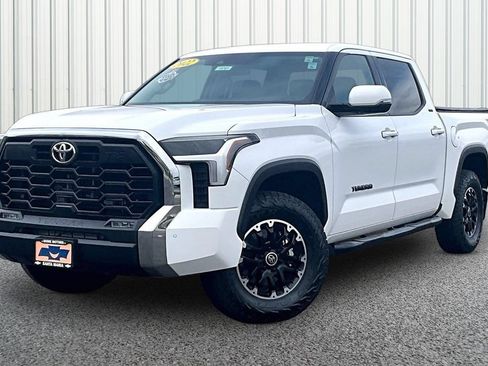 Used 2022 Toyota Tundra SR5 w/ TRD Off-Road Package AWD/4WD image 35