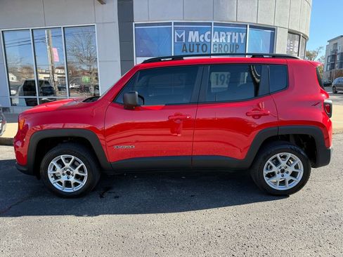 Used 2023 Jeep Renegade Latitude w/ Premium Group image 2