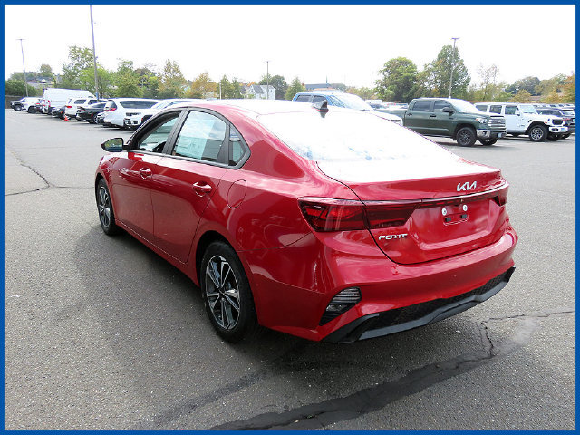 Used 2023 Kia Forte LXS FWD image 5
