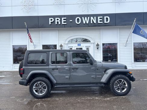 Used 2020 Jeep Wrangler Unlimited Sahara w/ Dual Top Group image 4