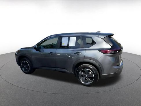 Used 2025 Nissan Rogue SV AWD/4WD image 10