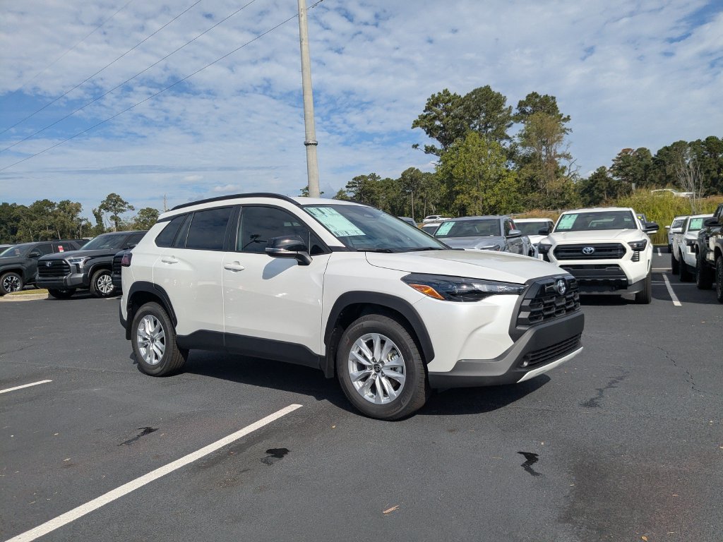 New 2026 Toyota Corolla Cross LE FWD image 2
