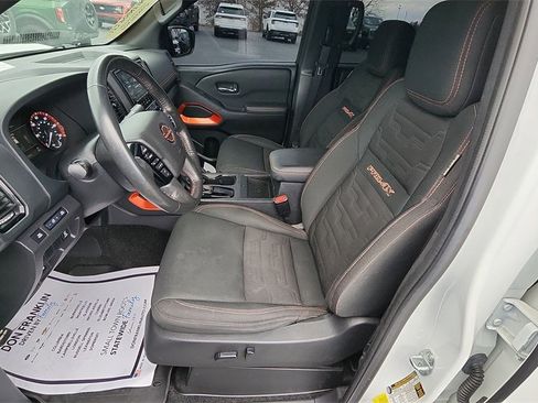 Used 2022 Nissan Frontier PRO-4X image 15