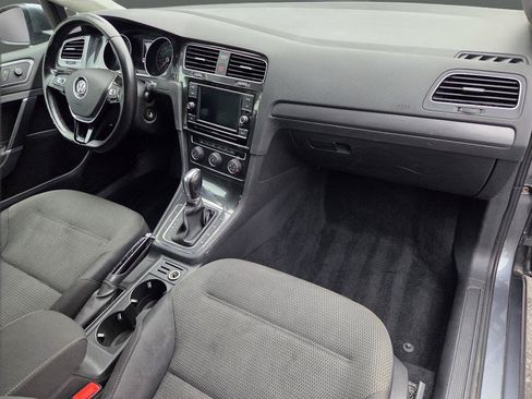 Used 2019 Volkswagen Golf S AWD/4WD image 17