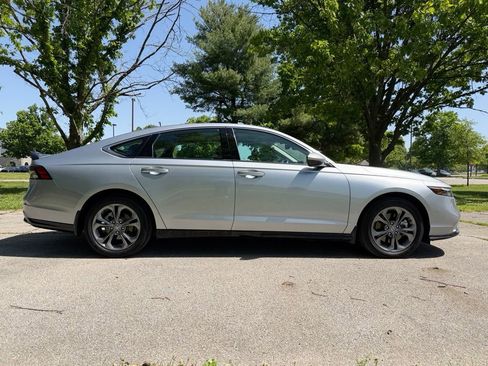 Used 2023 Honda Accord EX-L image 3