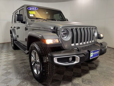 Used 2021 Jeep Wrangler Unlimited Sahara image 9