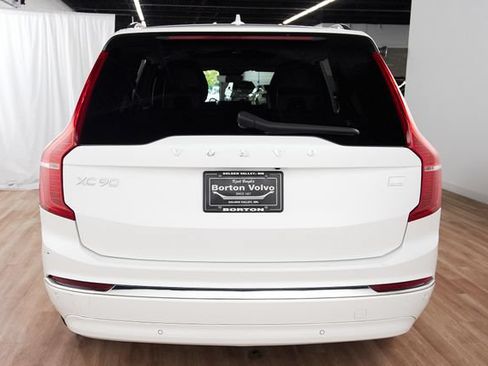 Certified 2024 Volvo XC90 T8 Ultimate w/ Protection Package AWD/4WD image 4