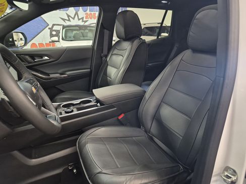 Used 2026 Chevrolet Equinox LT w/ Safety and Technology Package image 11