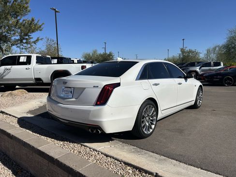 Used 2018 Cadillac CT6 Luxury image 3
