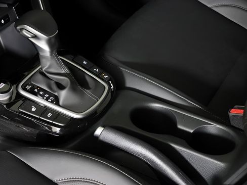 New 2026 Kia Seltos EX image 42