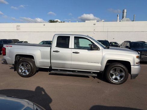 Used 2018 Chevrolet Silverado 1500 Custom w/ Custom Value Package AWD/4WD image 4