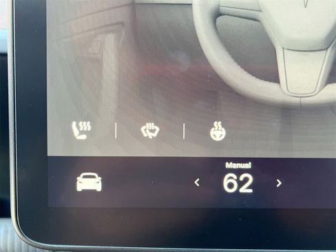 Used 2023 Tesla Model 3 Standard Range image 18