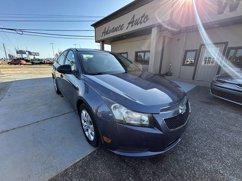 Used 2013 Chevrolet Cruze LS image 14