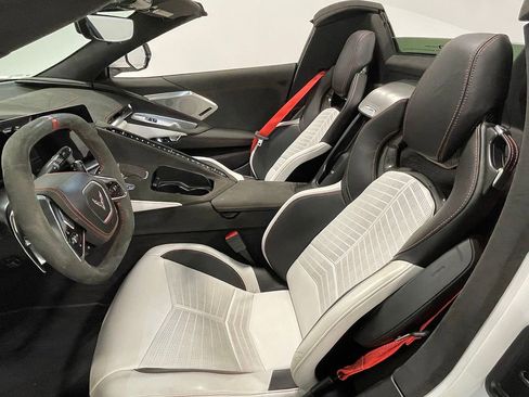 Used 2023 Chevrolet Corvette Stingray Premium Conv RWD image 24