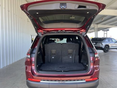 New 2025 Jeep Grand Cherokee L Laredo w/ Luxury Tech Group I image 21