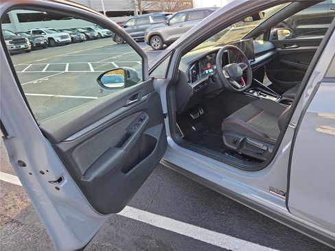 New 2026 Volkswagen GTI SE image 11