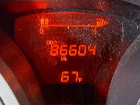 Used 2017 Nissan Juke SV image 16