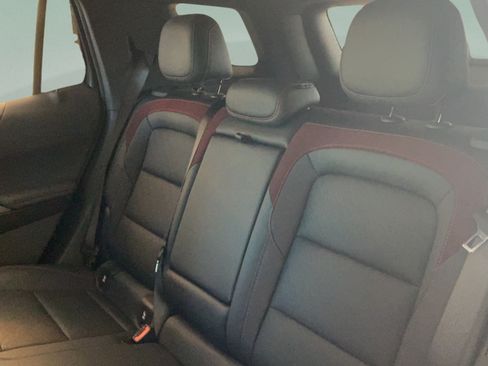 Used 2025 Chevrolet Equinox RS FWD image 29