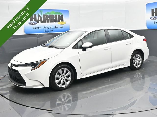 Used 2024 Toyota Corolla LE FWD image 1