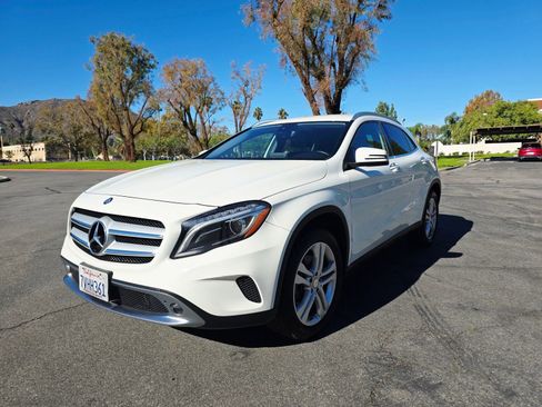 Used 2017 Mercedes-Benz GLA 250 4MATIC image 3