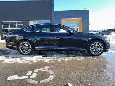 Used 2023 Genesis G80 image 8