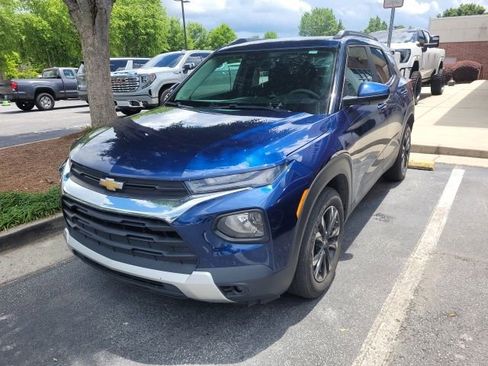 Used 2022 Chevrolet TrailBlazer LT w/ Convenience Package FWD image 1