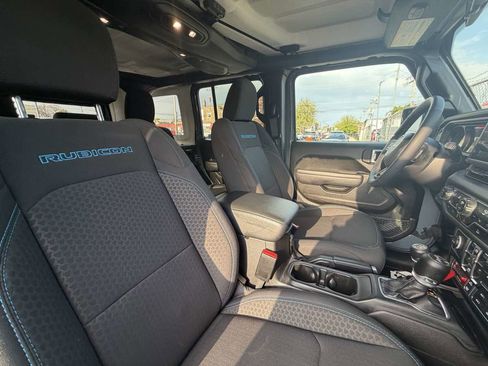 Used 2025 Jeep Wrangler Unlimited Rubicon 4xe AWD/4WD image 24