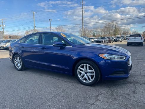 Used 2015 Ford Fusion SE FWD image 7