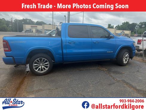 Used 2022 RAM 1500 Laramie AWD/4WD image 1
