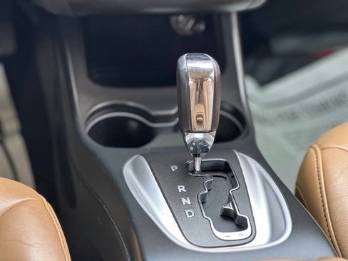 Used 2014 Dodge Journey Limited w/ Flexible Seating Group FWD image 11