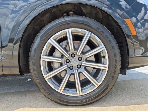 Used 2018 Audi Q7 3.0T Premium Plus w/ Premium Plus Package AWD/4WD image 23