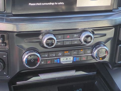 Used 2025 Ford F350 Lariat AWD/4WD image 25