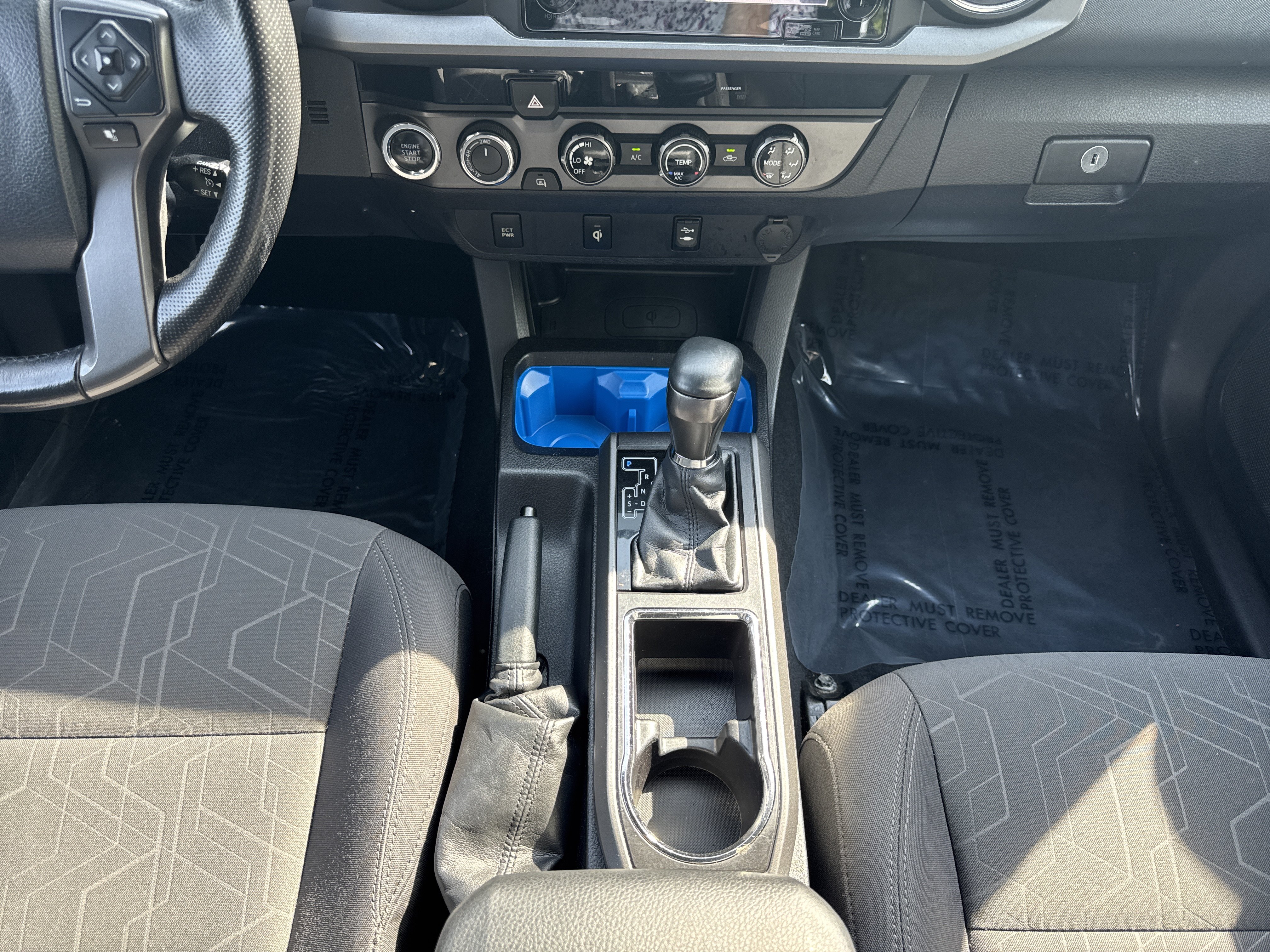 Used 2016 Toyota Tacoma TRD Off-Road w/ Towing Package AWD/4WD image 4