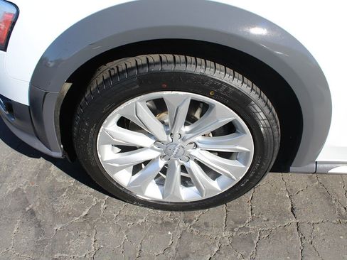 Used 2016 Audi A4 Premium Plus w/ Technology Package image 11