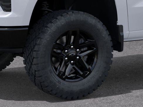 New 2026 Chevrolet Silverado 1500 Custom Trail Boss w/ LPO, Dark Essentials Package AWD/4WD image 9