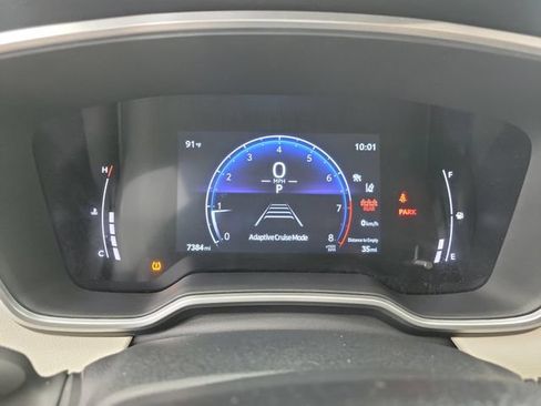 Used 2023 Toyota Corolla Cross XLE w/ Convenience Package FWD image 27