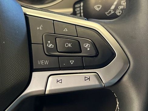 Used 2021 Volkswagen Atlas Cross Sport SE image 22