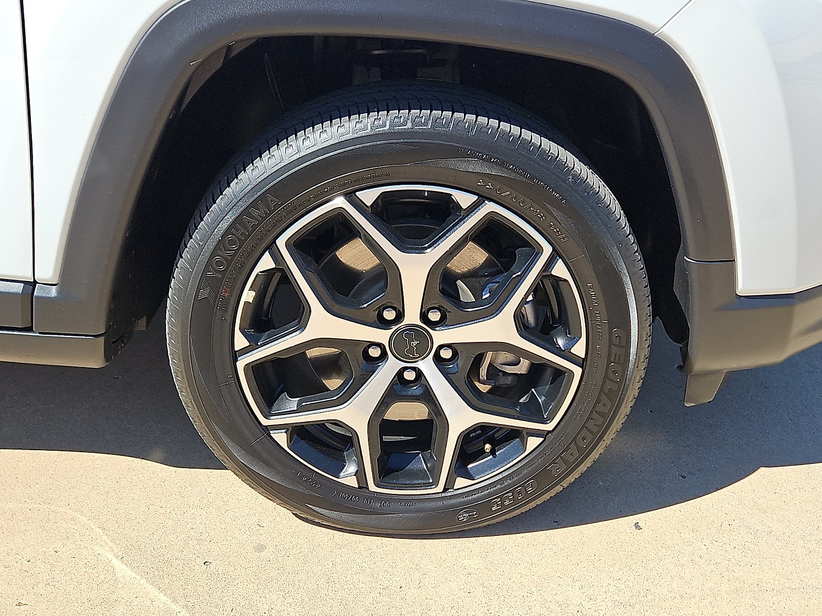Used 2025 Jeep Compass Limited AWD/4WD image 5