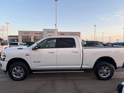 Used 2024 RAM 2500 Laramie AWD/4WD image 5