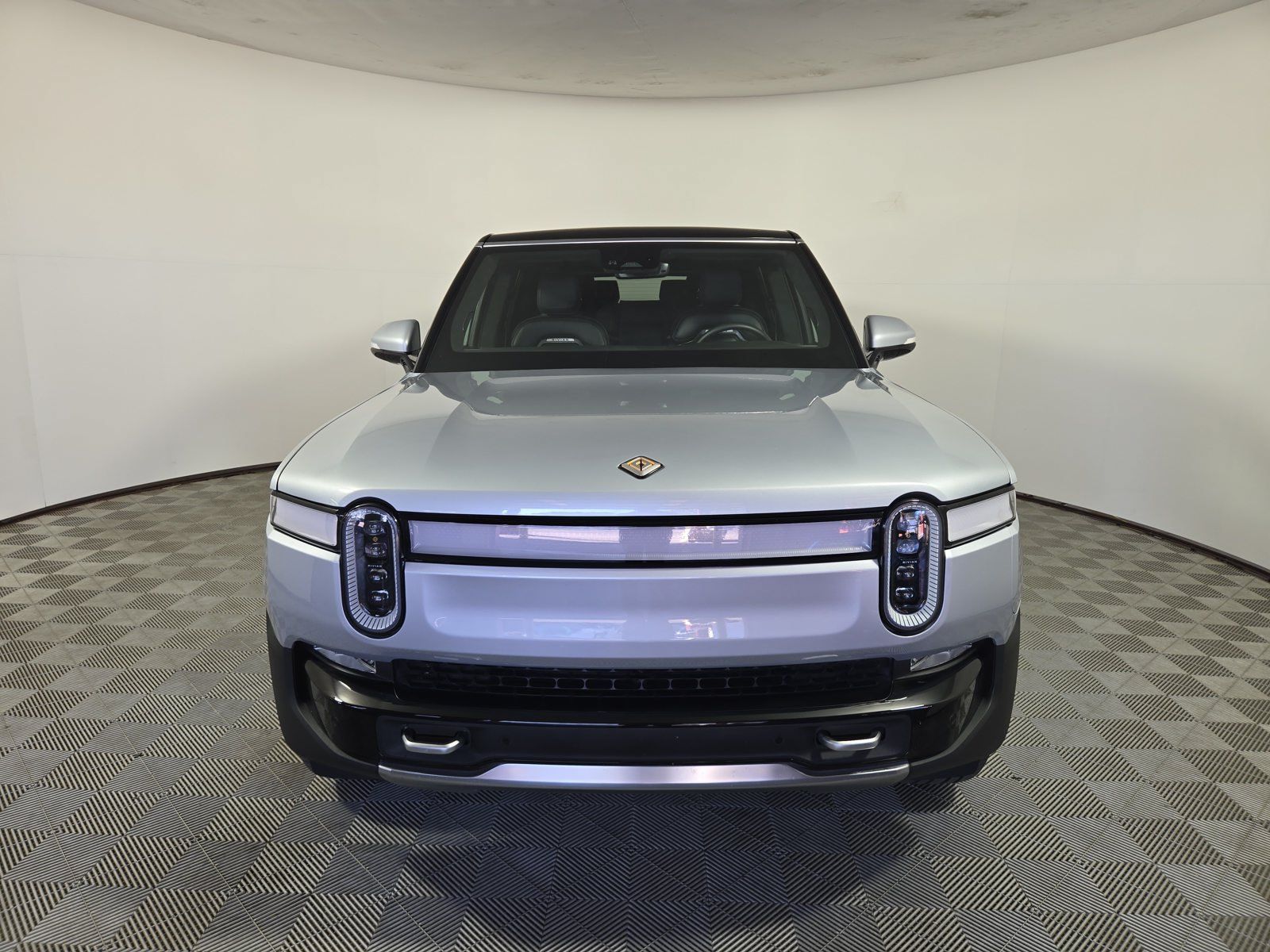 Used 2024 Rivian R1S Adventure Quad AWD/4WD image 8