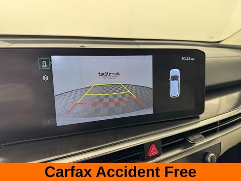 Used 2025 Kia Sorento S image 3