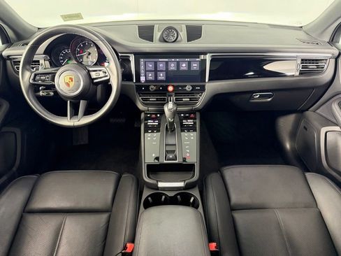 Used 2025 Porsche Macan AWD/4WD image 11
