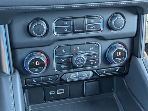 Used 2023 Chevrolet Tahoe LT w/ Luxury Package image 26