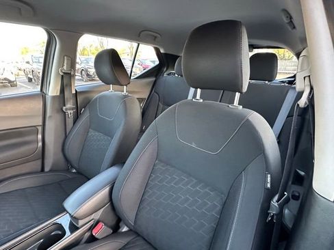 Used 2023 Nissan Kicks SV FWD image 25