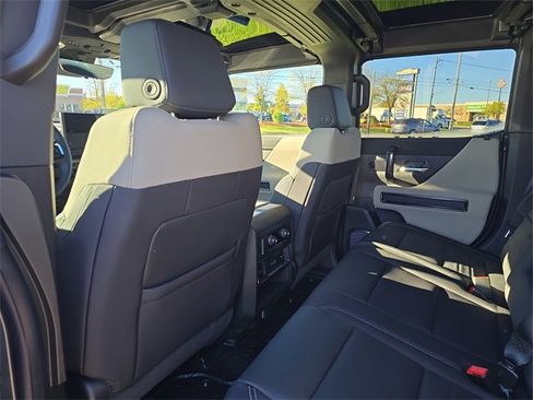 New 2026 GMC Hummer EV SUV image 31