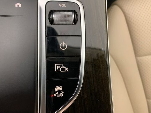 Used 2021 Mercedes-Benz GLC 300 image 26