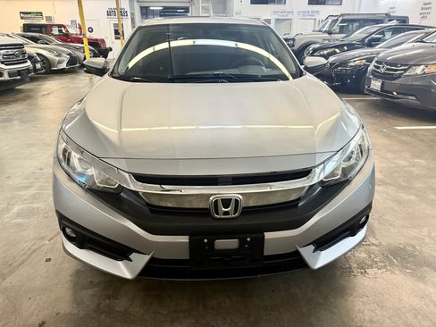 Used 2017 Honda Civic EX-T image 2