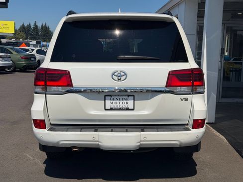 Used 2016 Toyota Land Cruiser AWD/4WD image 4