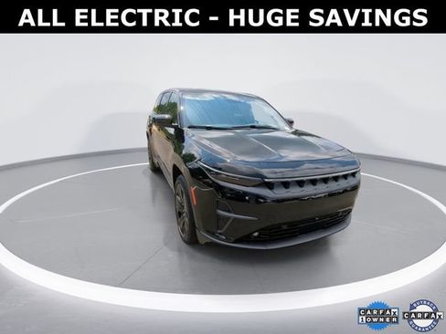 Used 2025 Jeep Wagoneer S Launch Edition image 6